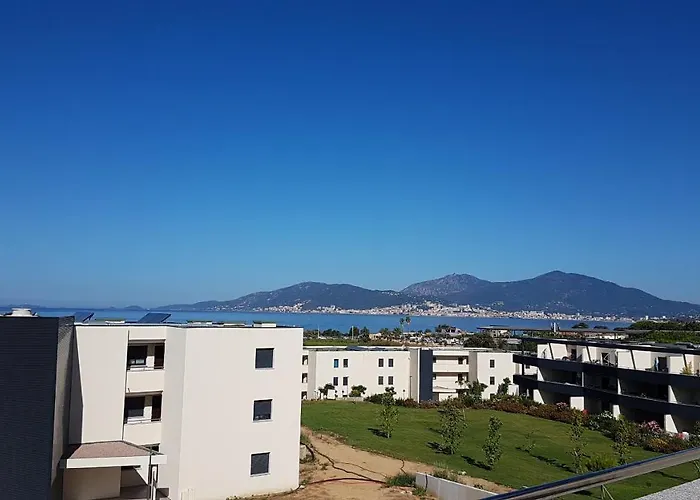 Neuf T2 Centre De * Porticcio (Corsica)